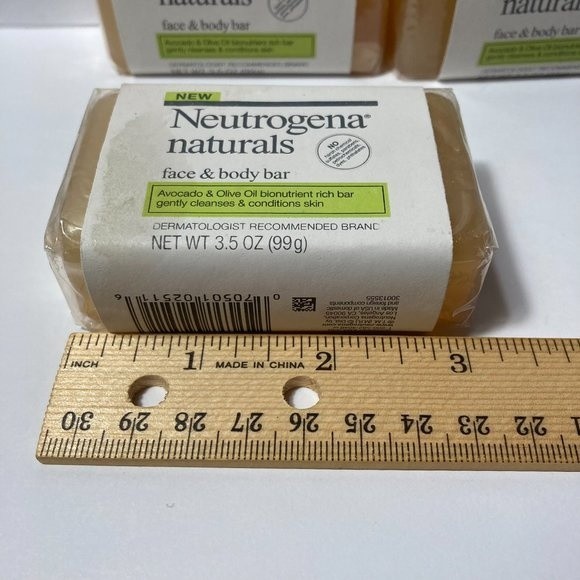 Neutrogena Naturals Face & Body Bar Soap DISCONTINUED Set of 4 - Picture 10 of 13